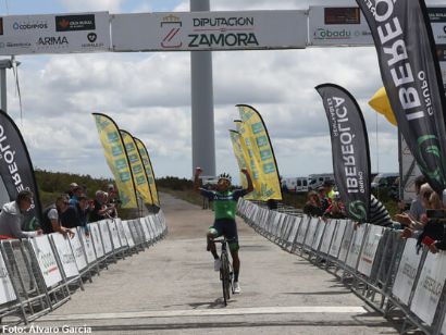Vuelta a Zamora: Sergio Chumil, intratable en el Parque Elico de Lubin