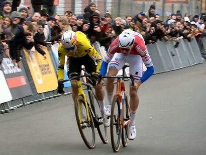 Tibor del Grosso sorprende a Wout Van Aert al sprint en el Superprestigio de Ciclocross de Heusden-Zolder