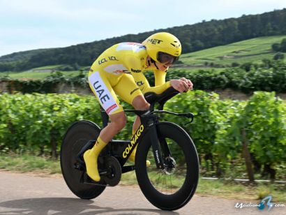 Tadej Pogacar gana por 31 cent�simas la contrarreloj y refuerza su liderato en el Tour de Suiza