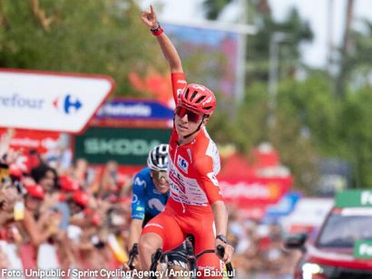 Tadej Pogacar bate a Enric Mas en Castell� y refuerza su liderato en la Vuelta a Espa�a