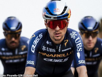 Magullado por la ca�da, Tom Pidcock abandona la Volta Catalunya