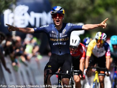 Tom Pidcock se impone en Arco tras una etapa ca�tica en el Tour de los Alpes
