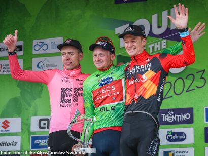 Tao Geoghegan Hart se hace con el Tour de los Alpes, Simon Carr con la última etapa