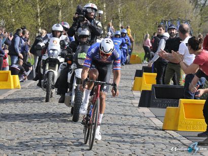 Mathieu Van der Poel busca revalidar su título en la 121ª París-Roubaix [Favoritos]