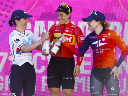 Linda Zanetti se impone en el sprint y gana la VCV Féminas - Gran Premio Tuawa 2025