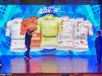 La Volta a la Comunitat Valenciana llevará en sus maillots el recuerdo de los municipios afectados por la DANA