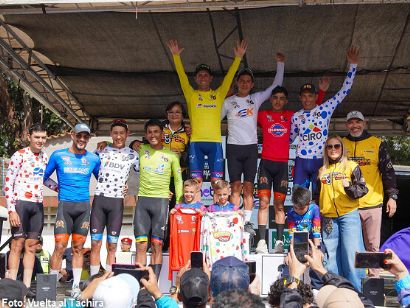 Gusneiver Gil triunfa en Cristo Rey y Jorge Abreu consolida el liderato en la Vuelta al T�chira