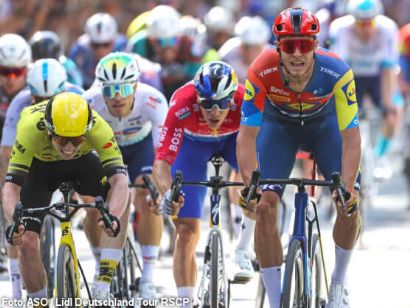 Vuelta a Alemania: Matthew Brennan se impone en un ajustado sprint en Herford