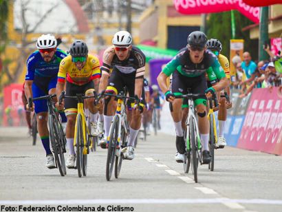 Vuelta a Colombia: Alejandro Osorio se impone en la quinta etapa que pierde Daniel Arroyave