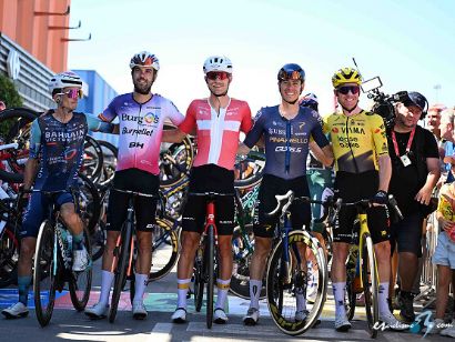La Vuelta a Espa�a homenajea a 5 ciclistas hist�ricos del pelot�n