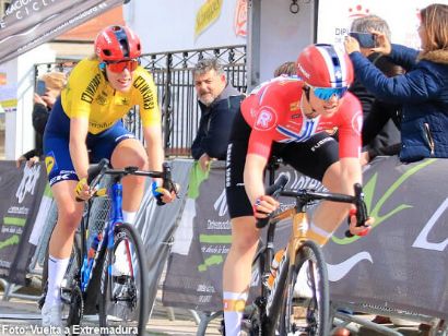 Mie Bjorndal Ottestad vence en Valdefuentes y recorta tiempo a Ellen van Dijk en la Vuelta a Extremadura Femenina