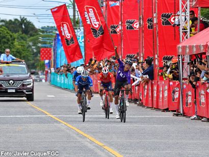 Johan Steven Rubio se impone al sprint en la primera etapa de la Vuelta a Guatemala
