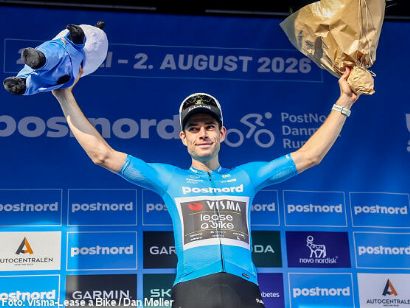 Vuelta a Dinamarca: Wout van Aert tambi�n gana la segunda etapa tras un final pol�mico