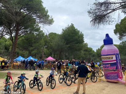 Las X-Sauce Series reafirman su �xito en San Mart�n de Valdeiglesias con 250 j�venes ciclistas