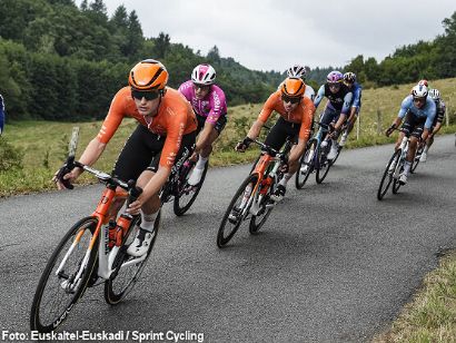 Alustiza, Isasa y Murguialday renuevan con el Euskaltel-Euskadi Alustiza, Isasa y Murguialday renuevan con el Euskaltel-Euskadi