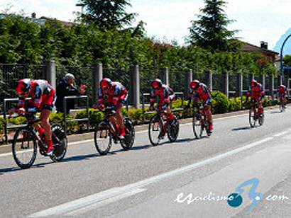 Tour de Catar: BMC gana la crono por equipos y Bookwalter sigue líder