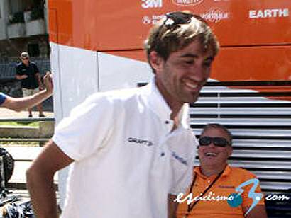 Carlos Barredo se fractura el antebrazo derecho en el E3 Harelbeke