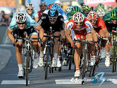 E3 Harelbeke: Óscar Freire: "Con unos metros más podría haber ganado"
