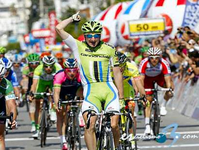 Vuelta a Turquía: Elia Viviani repite victoria y Adam Yates sigue líder