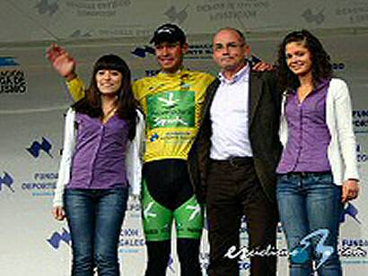 Enrique Salgueiro (Extremadura-Spiuk), primer líder de la VIII Volta a Galicia