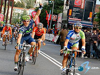 Vuelta a Madrid: Sanz se impone en Coslada y Castroviejo mantiene el liderato