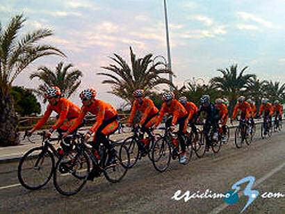 Euskaltel Euskadi calienta motores para el Tour Down Under en la Costa Blanca