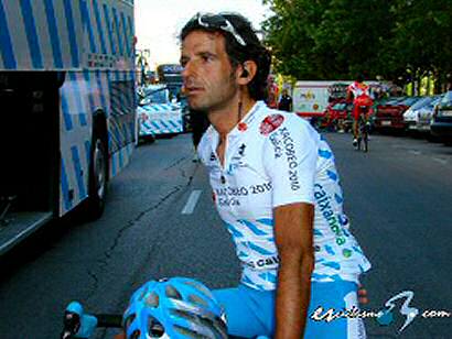 Vuelta a Burgos: Álvaro Pino: "La situación para nosotros es buena, con Ezequiel noveno y saliendo penúltimos mañana"