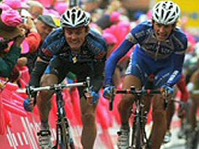 Pozzato se apunta la segunda etapa de la Vuelta a Alemania y Tankink mantiene el liderato