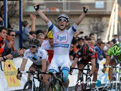 Volta a Catalunya: Francois Parisien, un ganador de etapa que compite gracias a Facebook