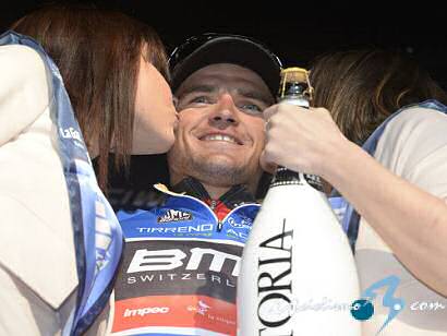 Tirreno-Adriático: Greg Van Avermaet gana la tercera etapa y es el nuevo líder