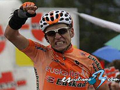 Vuelta a Suiza: Igor Antón se lleva la segunda etapa y sucede a Freire en el liderato
