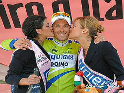 Giro de Italia: Basso vence en la decimoquinta etapa y Arroyo sigue líder