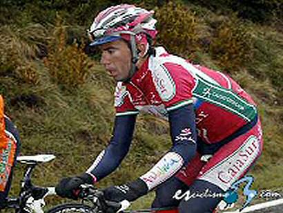 Vuelta a Asturias: Javier Moreno asciende hasta la tercera plaza de la general