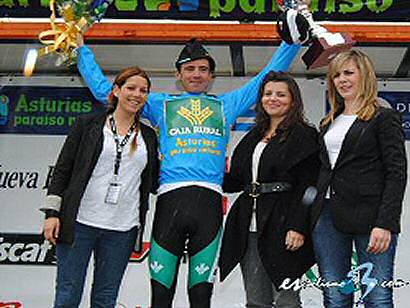 Vuelta a Asturias: Javier Moreno vence en la etapa reina y se pone lder