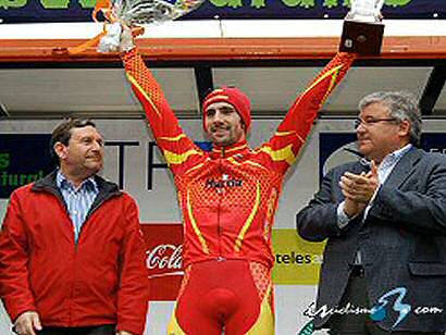 Vuelta a Asturias: Joaqun Sobrino se impone en el primer sector de la tercera etapa