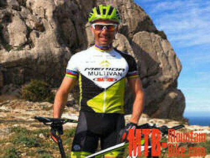 Copa del Mundo: Hermida: "El golpe ha sido duro y he destrozado el casco"