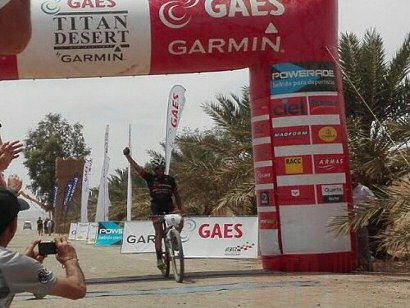 Josep Betalú lidera la Titan Desert tras ganar la cuarta etapa