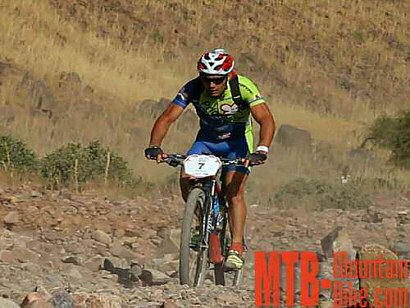 La Titan Desert excluye finalmente de la clasificación a Trujillo y Pereiro
