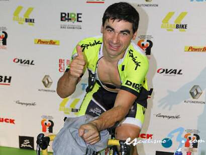 Julián Sanz, a un paso del Récord Guinness, supera los 2.000 kilómetros en BIBE