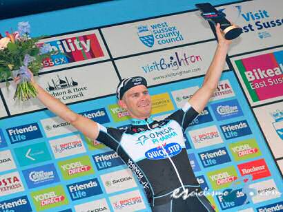 Tour de Gran Bretaña: Vermote gana la séptima y Van Baarle es el nuevo líder