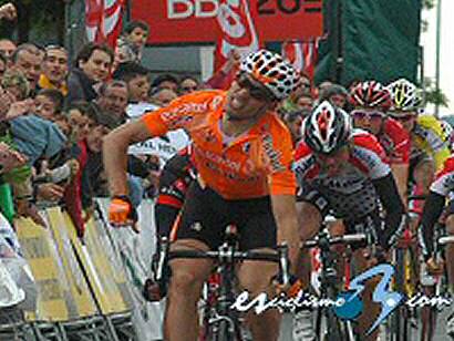 Koldo Fernández de Larrea, primer líder de la Vuelta a Burgos