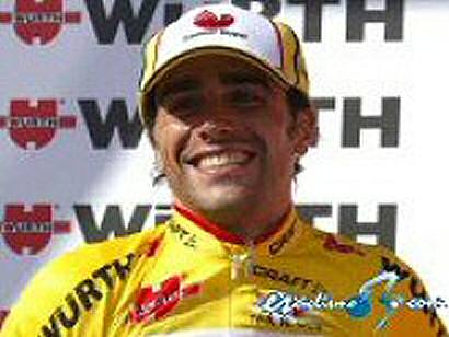 Koldo Gil se luce en la Vuelta a Suiza con triunfo en la etapa y tomando el liderato en la general