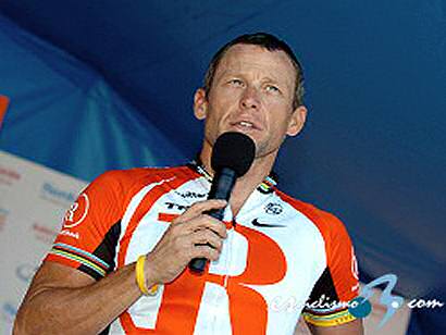Lance Armstrong dio sus últimas pedaladas como profesional en el Tour Down Under