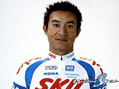 Long Jin, del Skil-Shimano, primer chino en competir en la París-Roubaix