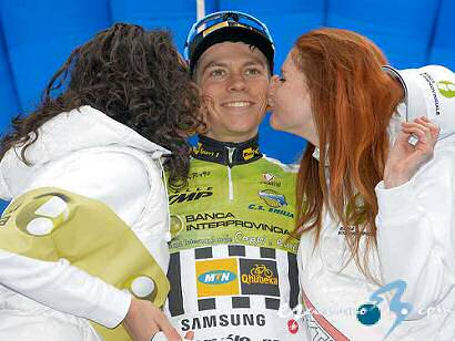 Louis Meintjes se lleva la Semana Coppi y Bartali tras ganar la última etapa