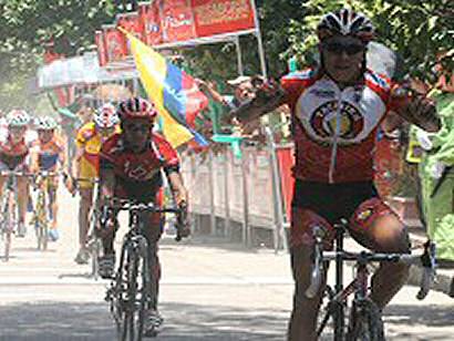Vuelta a Colombia: Chacón se lleva al sprint la primera etapa y Botero sigue líder
