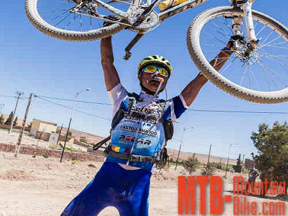 Titan Desert: Milton Ramos, sancionado, pierde la etapa y el liderato