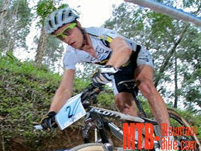 Nino Schurter, primer líder de la Copa del Mundo tras vencer en Pietermaritzburg