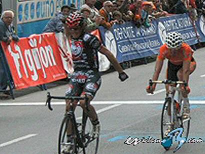 Vuelta a Asturias: scar Sevilla gana la segunda etapa tras superar a Samuel Snchez (Clasif.)