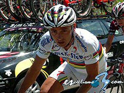 Vuelta al País Vasco: Bettini sufre la rotura de una costilla tras la caída del jueves